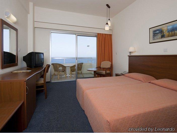 Sentido Kouzalis Beach Hotel Protaras Phòng bức ảnh